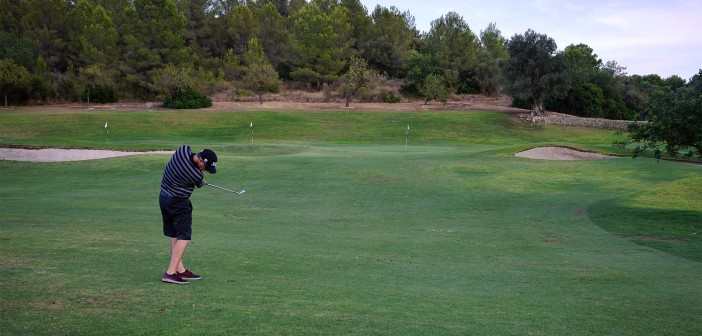 Golf Wedge Play Technique: Working the Golf Ball